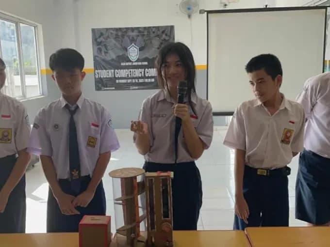Dokumentasi sekolah: Berkolaborasi, berkarya, menguji kemampuan