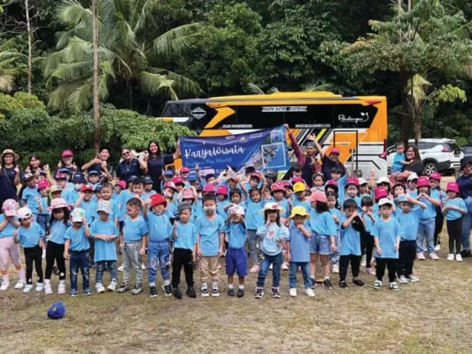 Dokumentasi sekolah: Sehari bersama keluarga di Tanjung Pesona