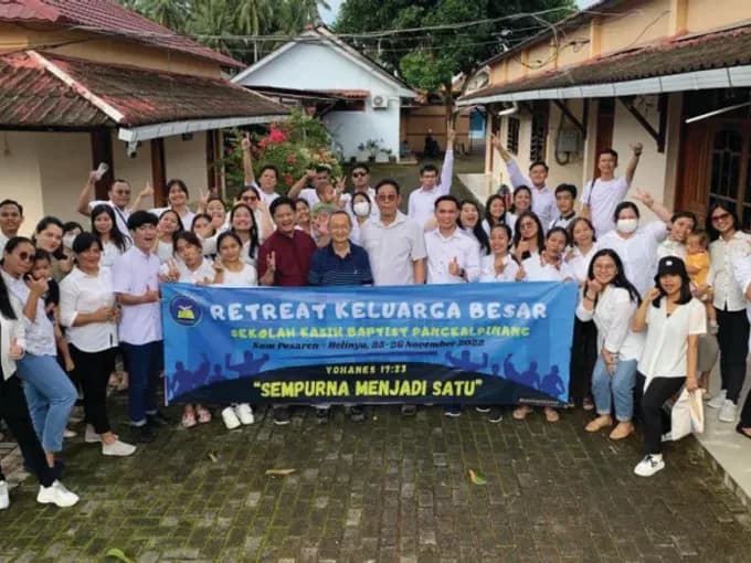 Dokumentasi sekolah: Bertumbuh bersama sebagai pendidik