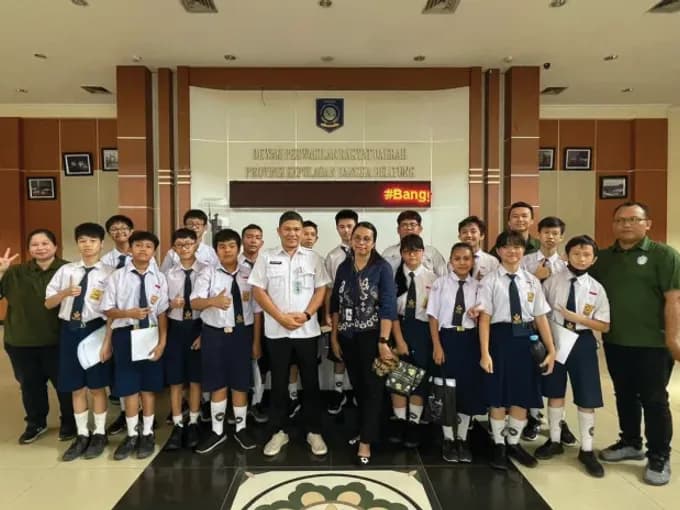 Dokumentasi sekolah: Mengenal proses demokrasi di DPRD Babel