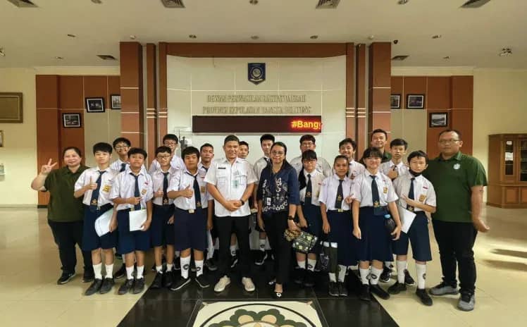 Dokumentasi sekolah: Mengenal proses demokrasi di DPRD Babel