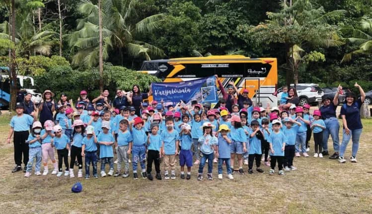 Dokumentasi sekolah: Sehari bersama keluarga di Tanjung Pesona